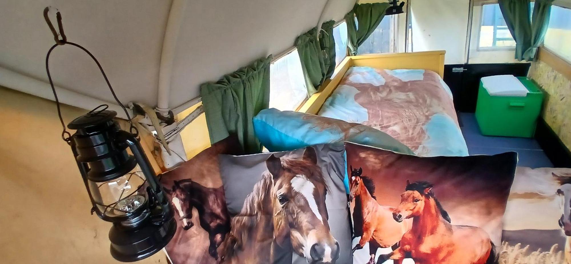 Hotel De Huifkar, Trekkershut Bij Sneek Hommerts Zewnętrze zdjęcie
